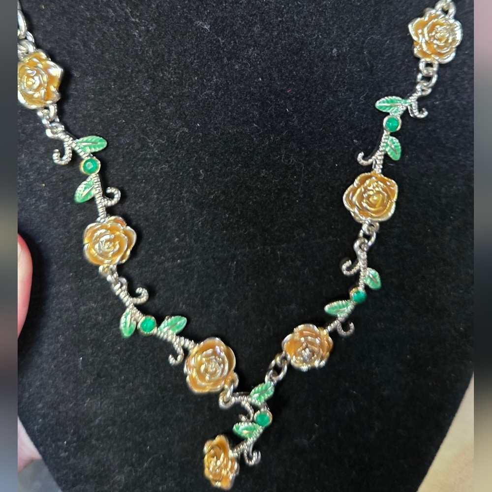 Enamel silver floral necklace & earring jewelry set - Picture 7 of 7